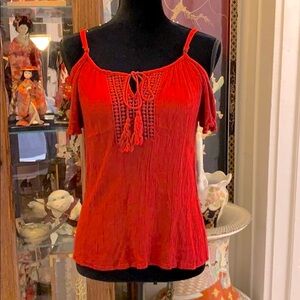 A&K Cold Shoulder Top 🎀